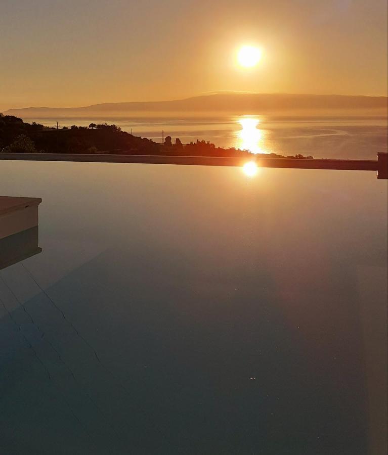 Villa Infinity ∞ Santa Teresa Di Riva Dış mekan fotoğraf